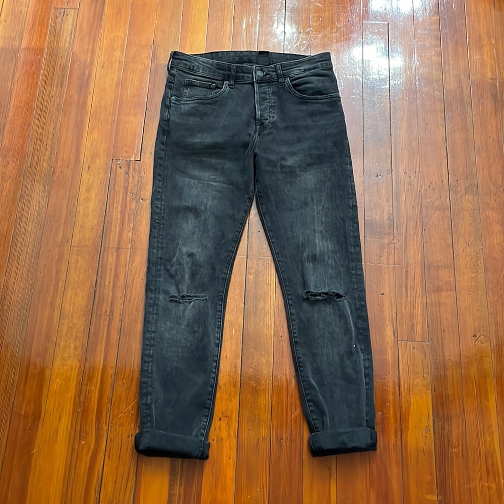H&M Distressed Skinny Jeans